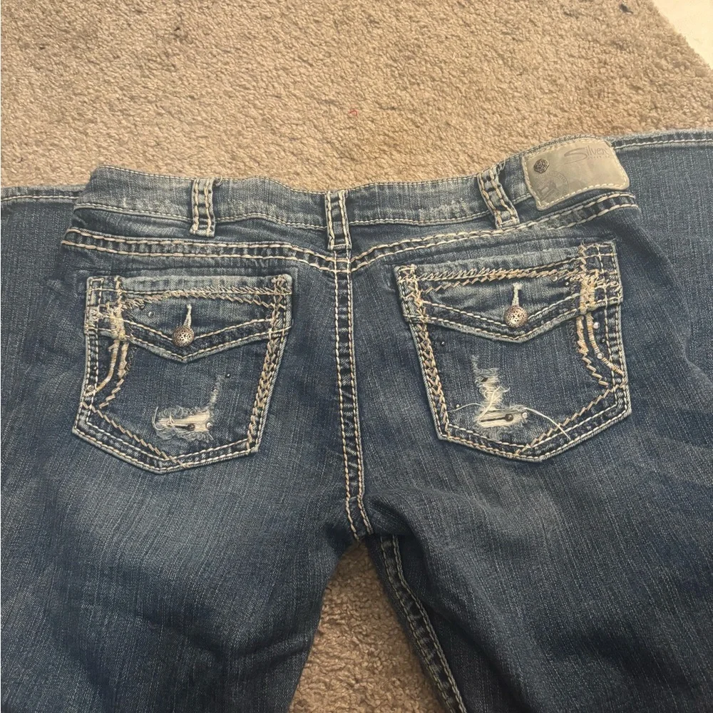 Silver Jeans Women's Straight Leg Blue Distressed Jeans - Picture 2 of 5